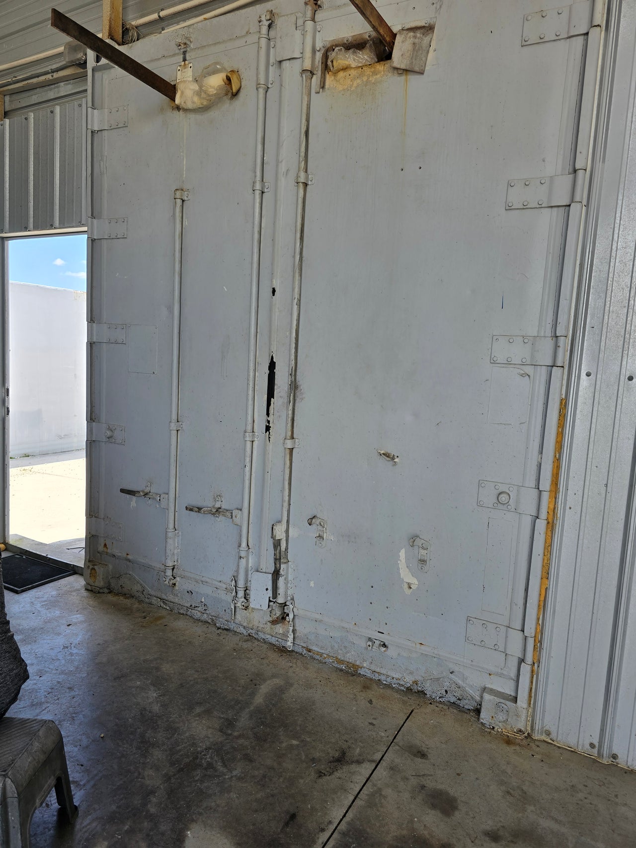 9-Unit Insulated 40ft Shipping Container Setup – $37,000 FIRM!